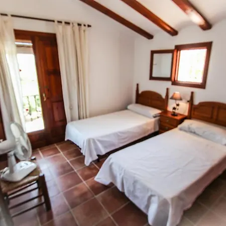 Villa Pere - Panoramic Hillside House In Benissa *